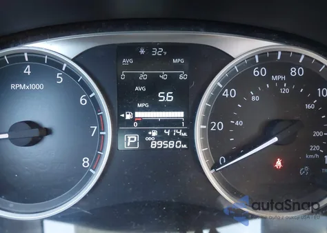 2018 Nissan Kicks S z USA, uszkodzony, nr VIN 3N1CP5CU2JL506473